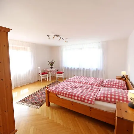 Roetzer Apartment *